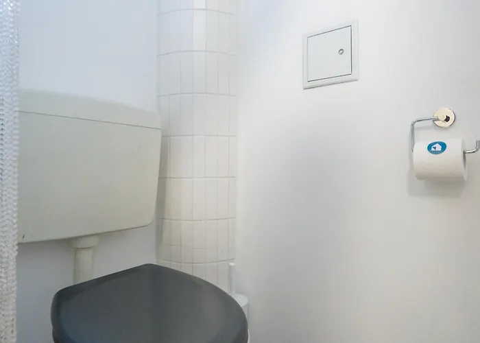 Urban 1br Near Metro Apartment